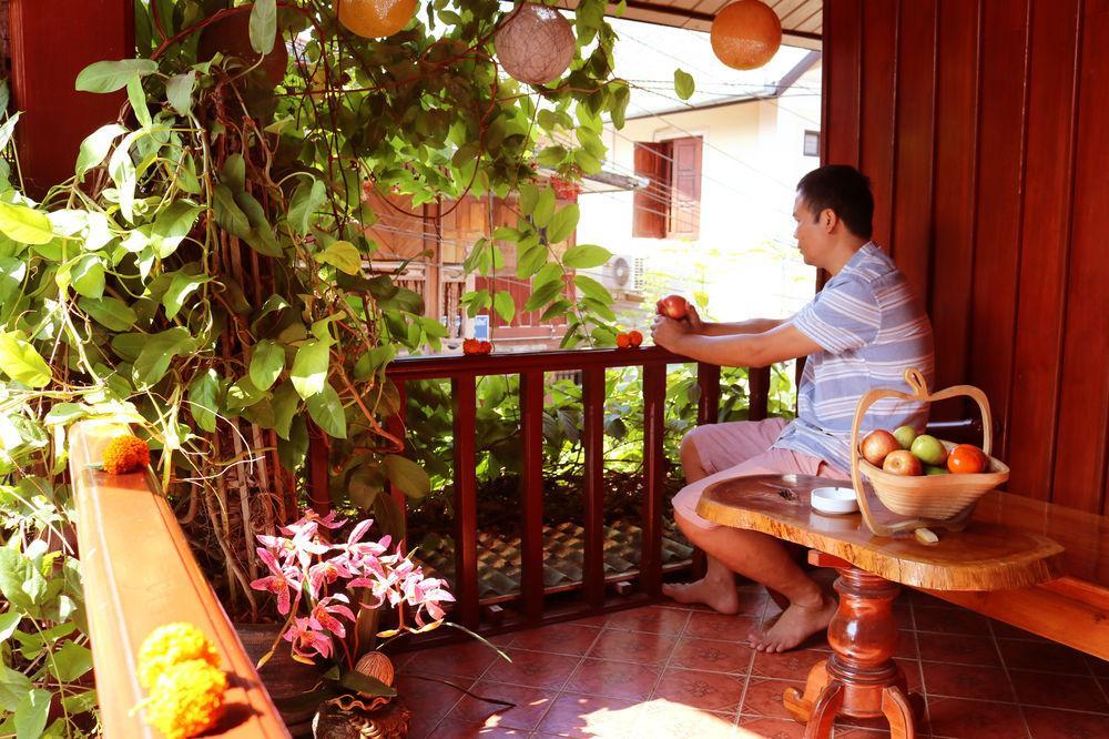Apple Pensión Luang Prabang Exterior foto